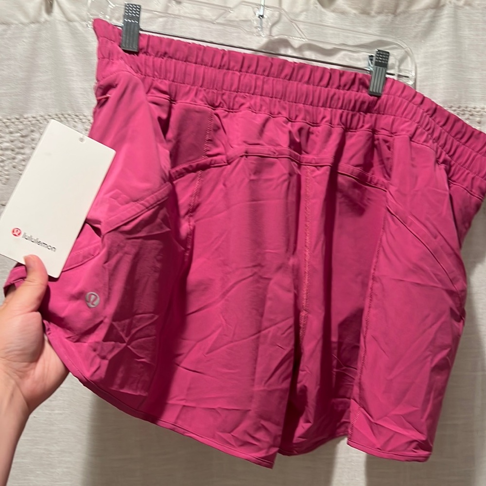 Lululemon shorts pink